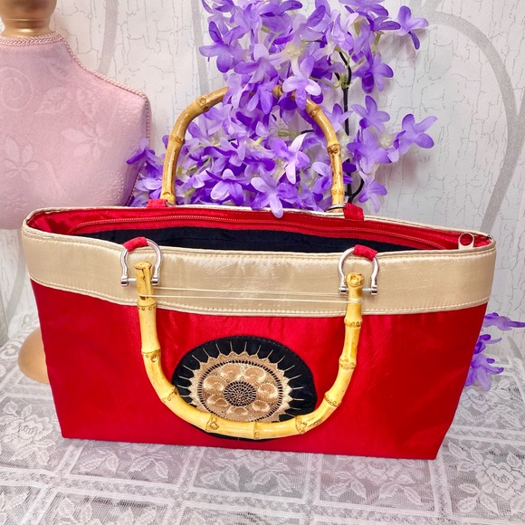 🌹 Fibonacci Sun Embroidery Red & Gold Satin Handbag with Bamboo Handles 🌹 NWT - Picture 5 of 6